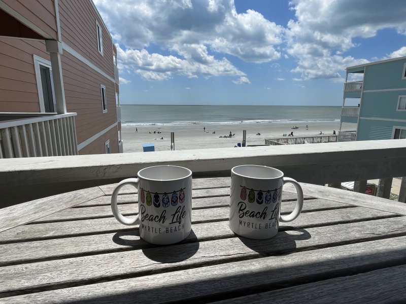 Oceanfront snowbird-friendly condo with beach views, hot tubs, pools, lazy  river - Myrtle Beach